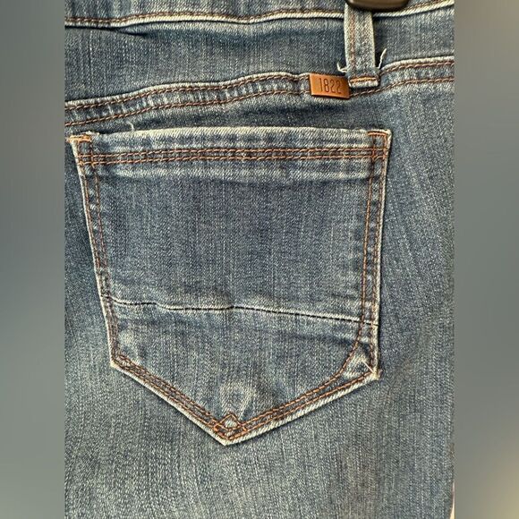 1822 Denim Distressed Blue Ankle Jeans Women’s Size 12 - Picture 11 of 12